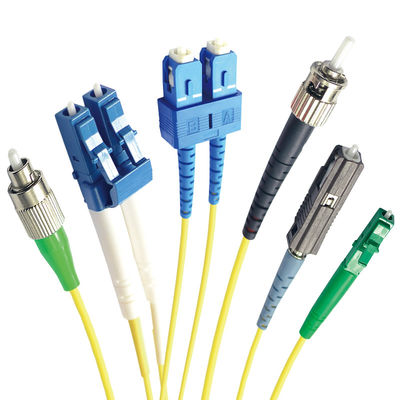 สายแพทช์ไฟเบอร์ G657a2 สีขาว สายแพทช์ SC APC ถึง SC APC สถานะโสด 3 ม