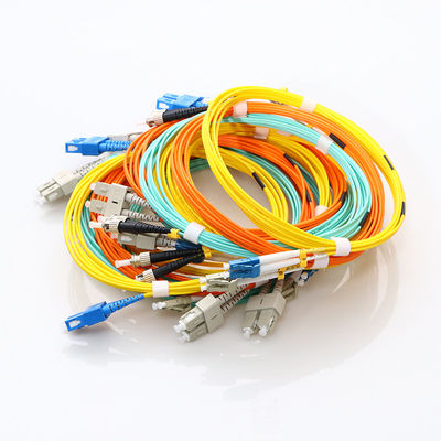 สายเคเบิลไฟเบอร์ 3 มม. สายแพทช์ SC UPC - SC APC เริม Single Mode 9/125