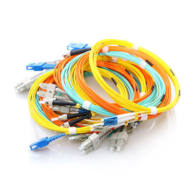 ชุดสายเคเบิลไฟเบอร์ G652D, สายแพทช์ไฟเบอร์ออปติก SM UPC APC สำหรับเครือข่าย CATV
