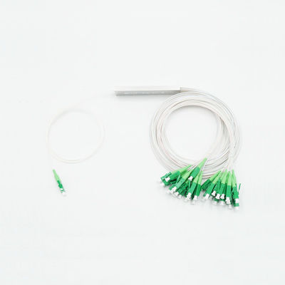ตัวแยกไฟเบอร์ออปติกท่อเหล็ก 0.9 มม. 1x32 พร้อมขั้วต่อ LC APC