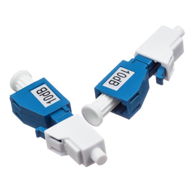 สีฟ้า 5db Attenuator ใยแก้วนำแสงประเภทปลั๊กตัวผู้กับตัวเมีย